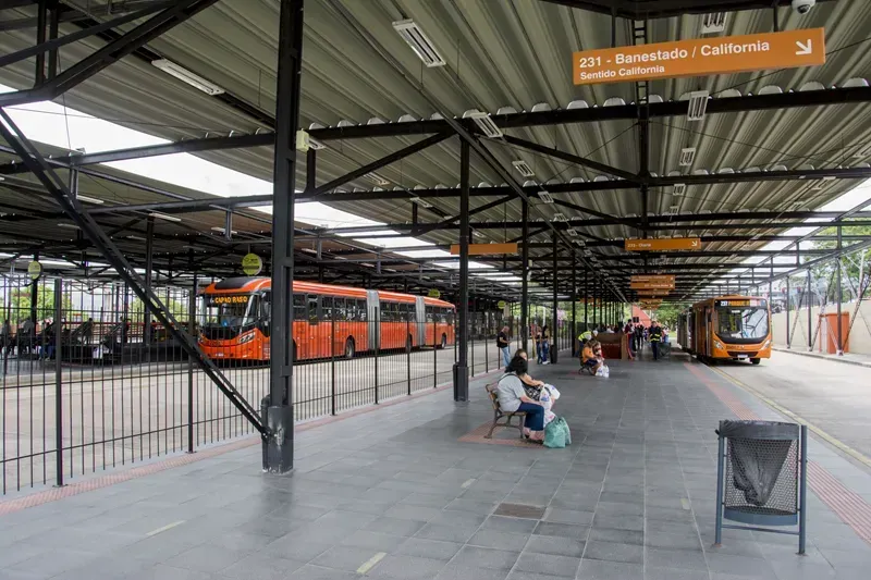 Terminal de ônibus em Curitiba (Divulgação/Arquivo)